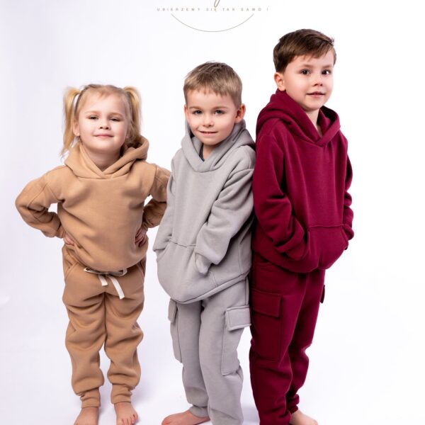 Beżowy dres dla dziewczynki - Mała wersja mnie